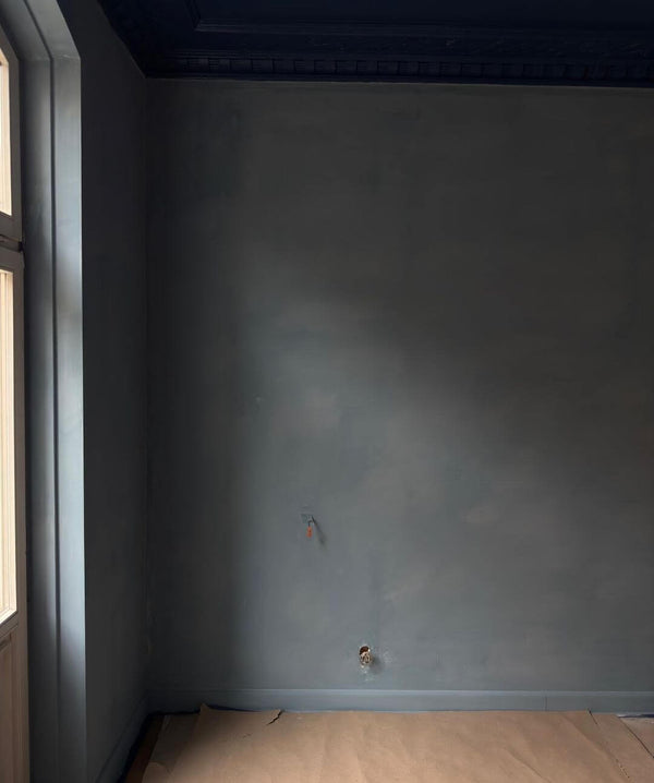 Black Limewash Paint — Bold & Dramatic Feature Walls