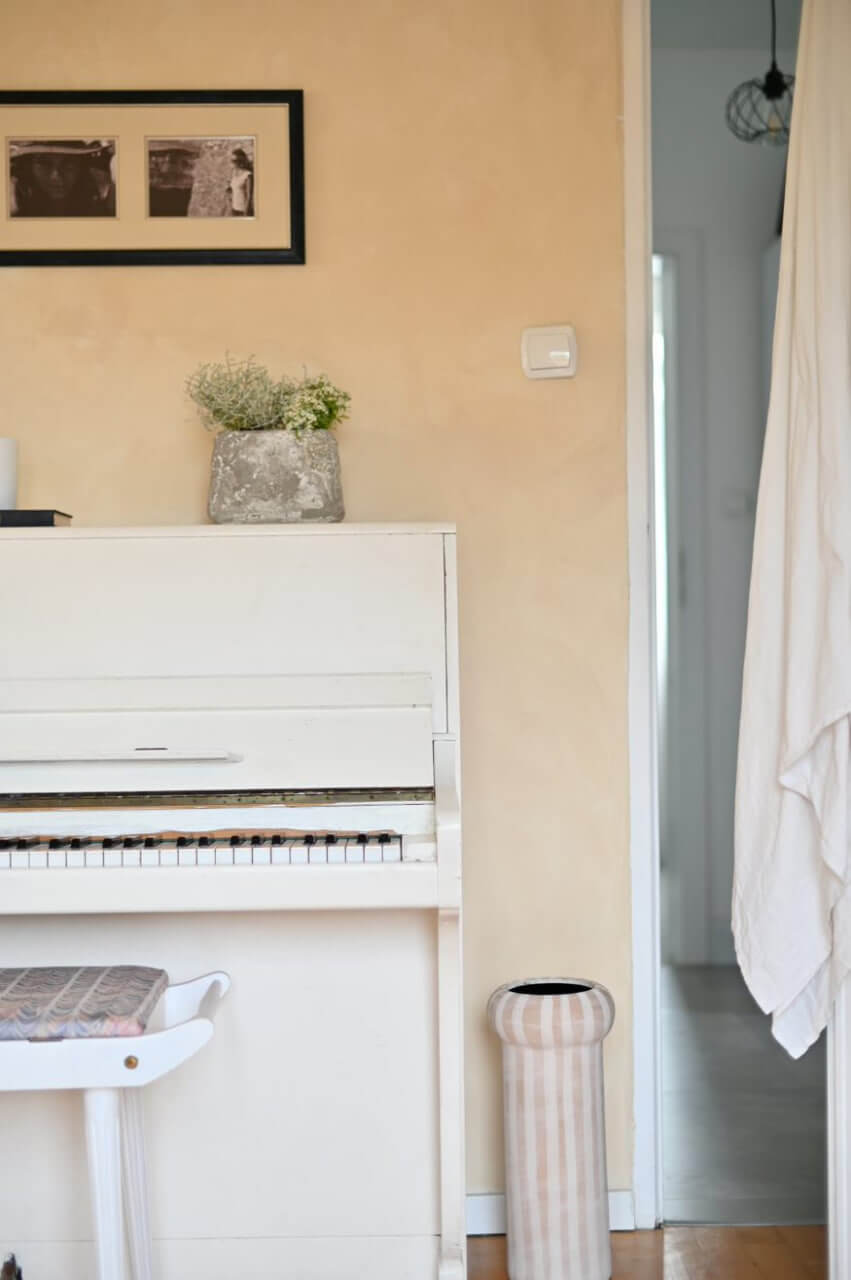 #124 Warmes Nougat – Kalkfarbe