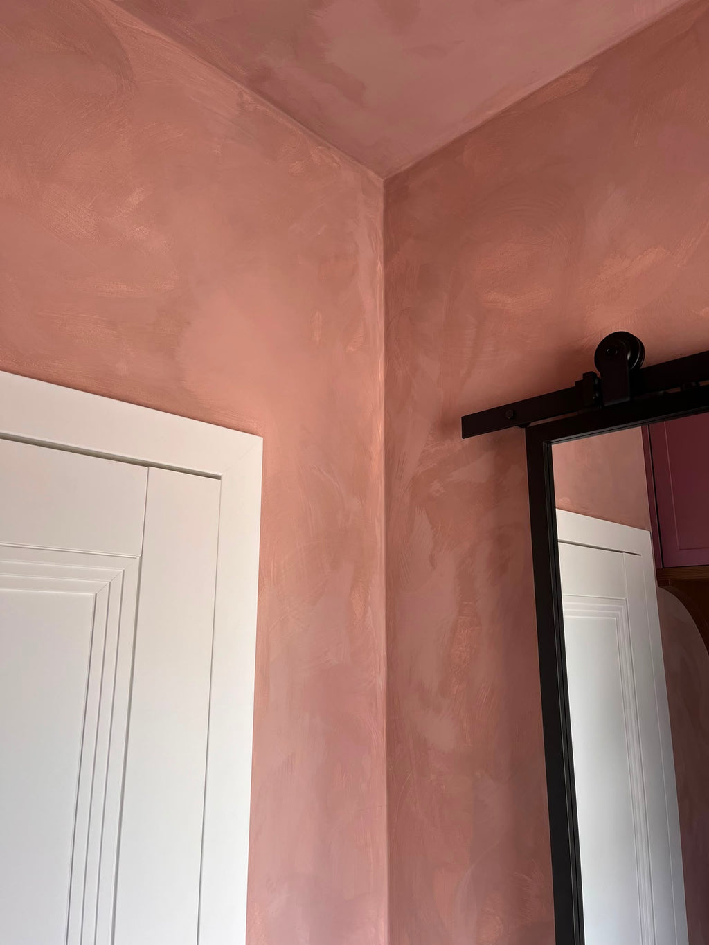#72 Warm Clay limewash paint on a wall – customer project, photo 2