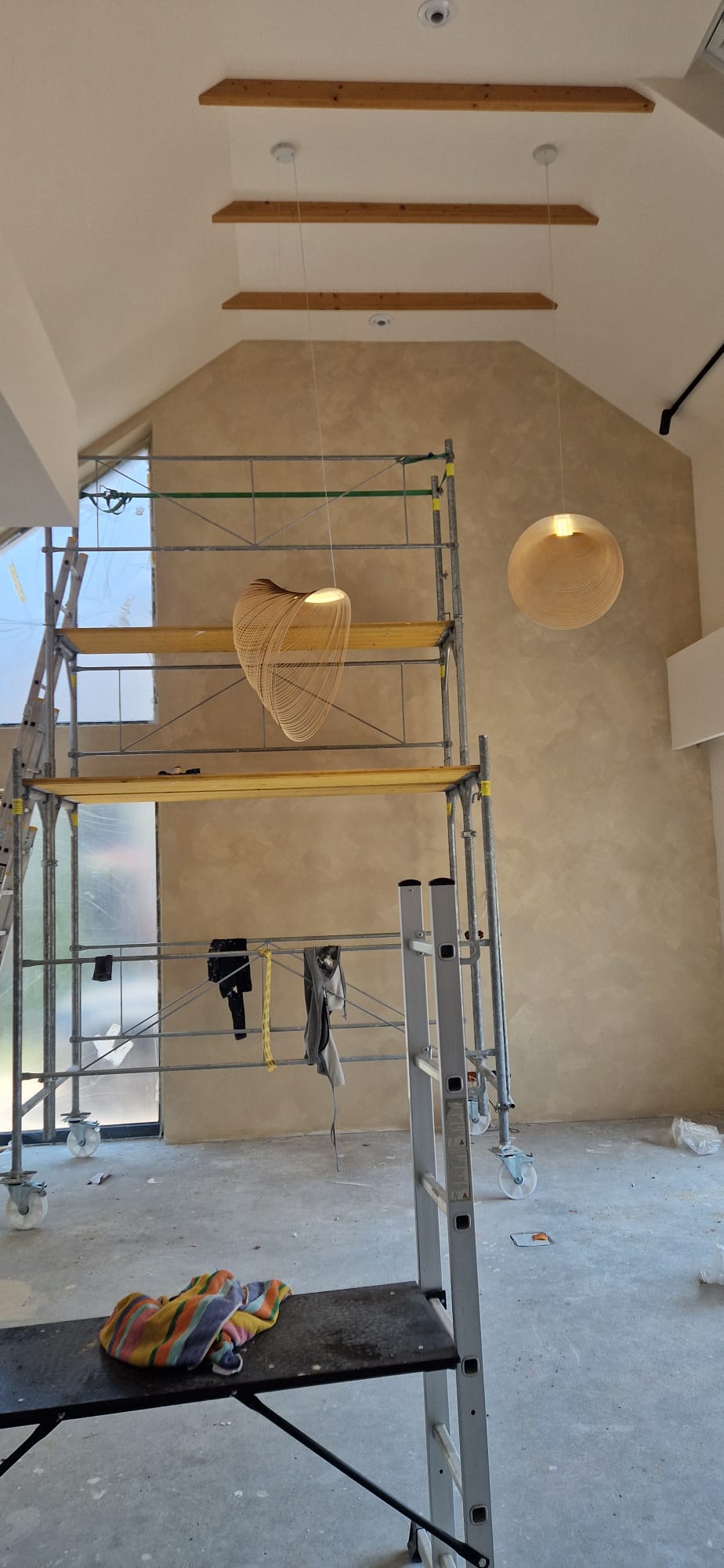 #211 Soft Sand limewash paint on a wall – customer project, photo 2