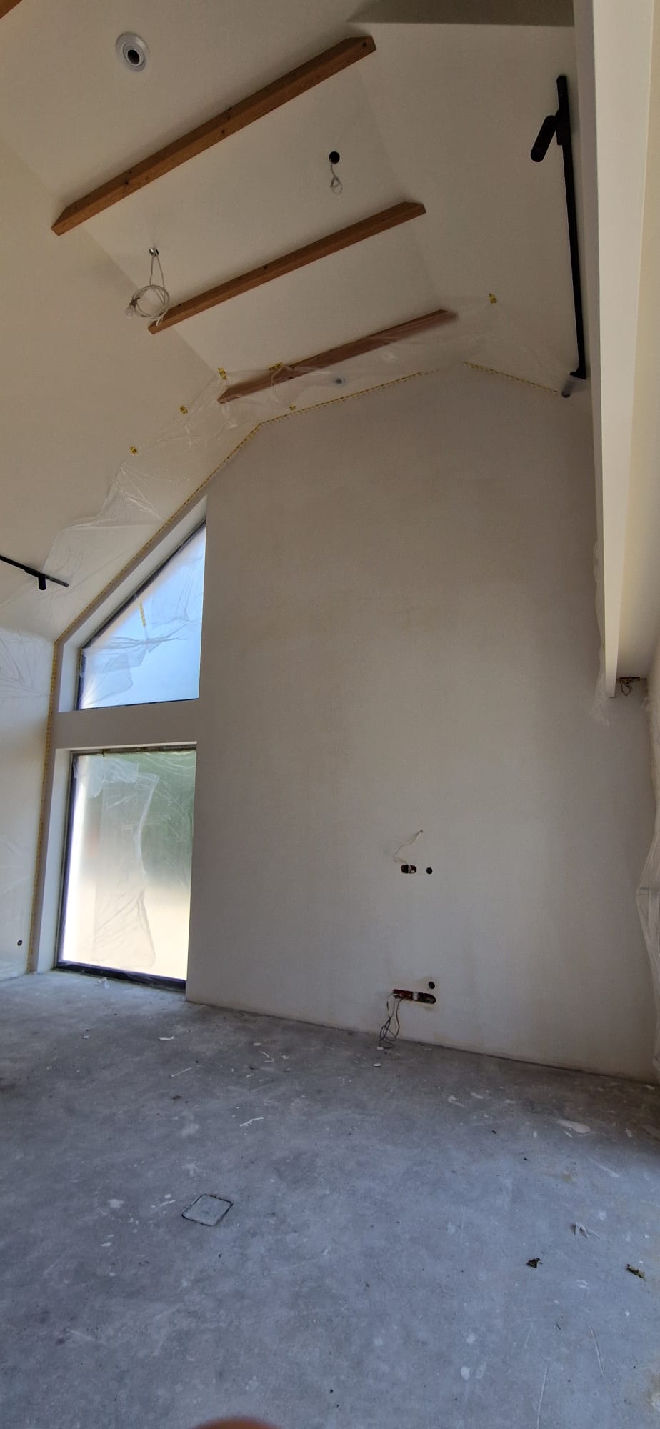 #211 Soft Sand limewash paint on a wall – customer project, photo 6