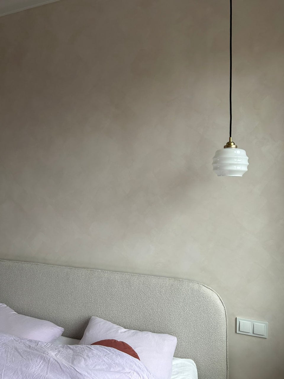 #237 Whisper Beige – Limewash Paint