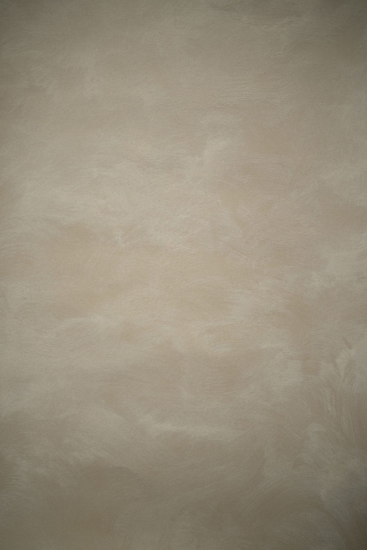 #26 Cozy Sand Alkantarus suede-effect paint on a wall