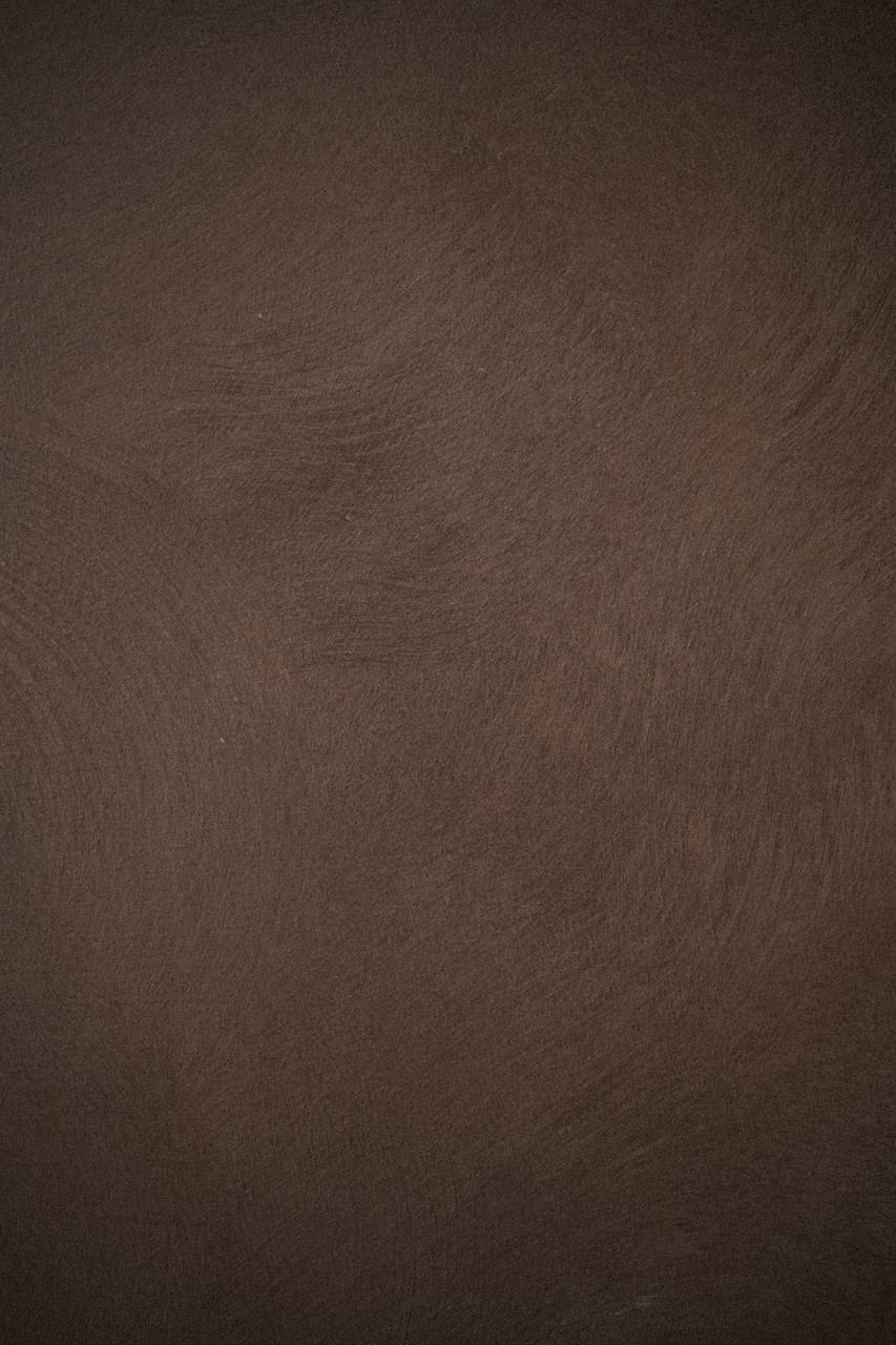 #7 Hazel Smoke Alkantarus suede-effect paint on a wall – view 2