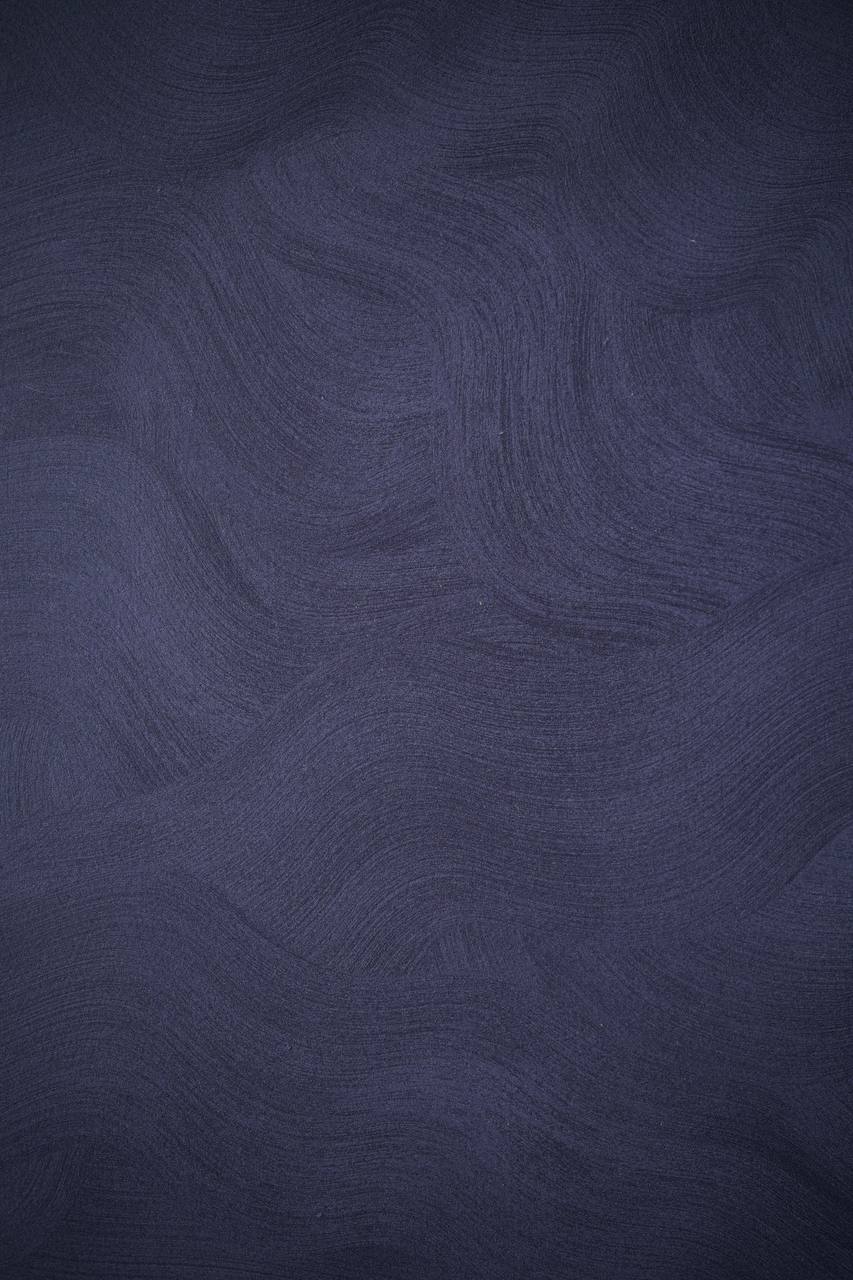 #8 Violet Graphite Alkantarus suede-effect paint on a wall