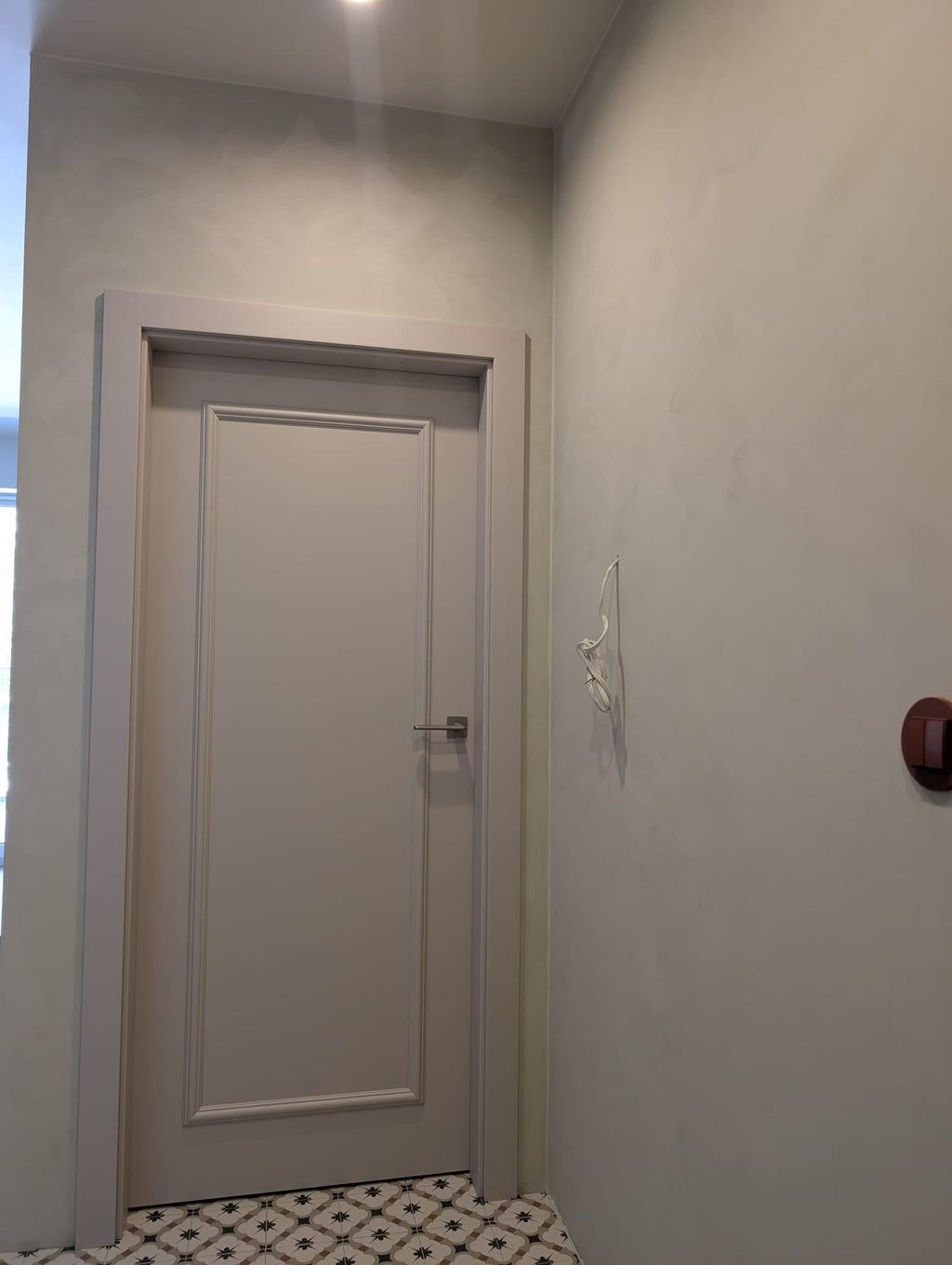 #11 Olive Haze limewash paint on a wall – customer project, photo 3