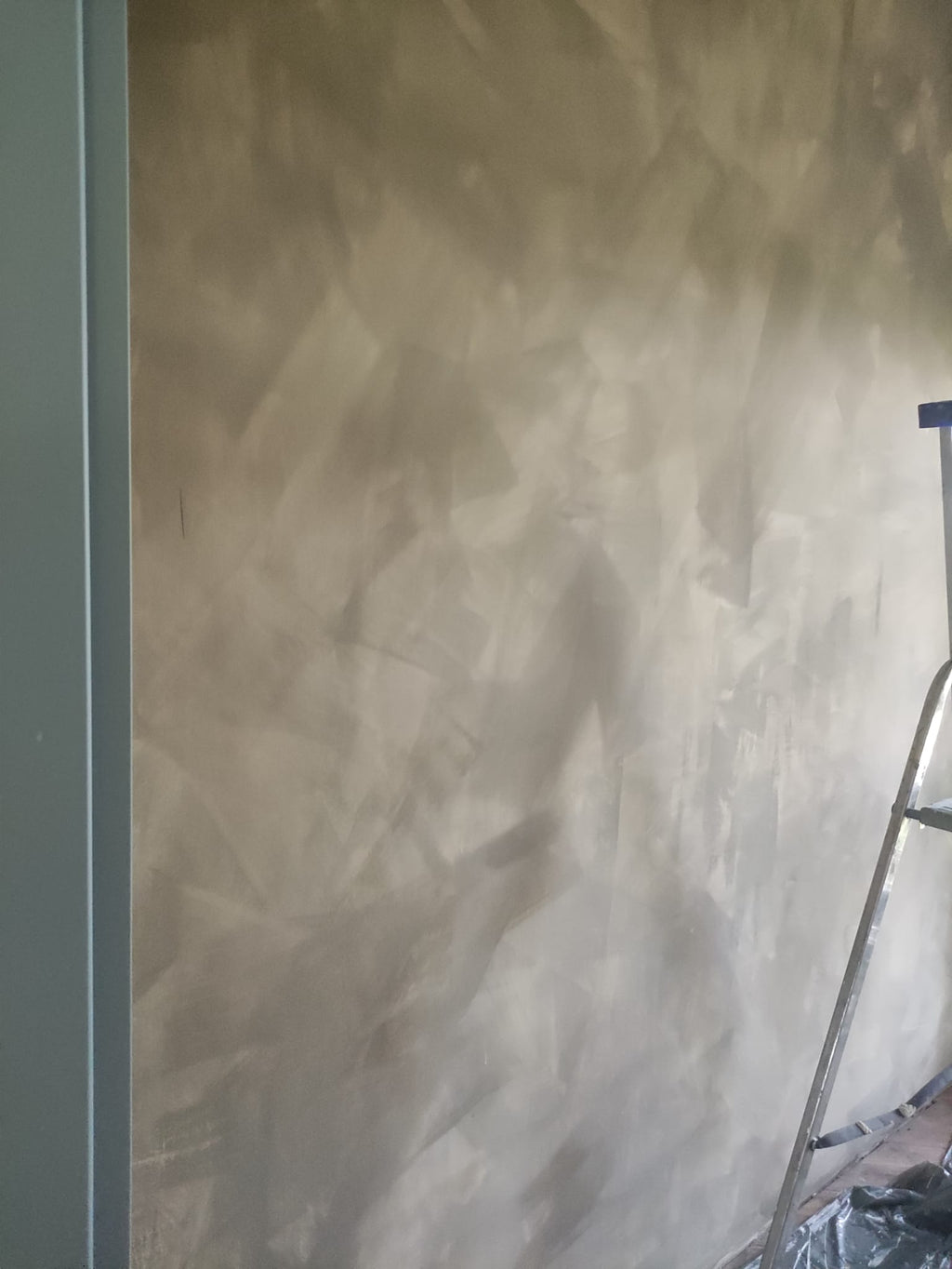 #14 Dry Olive limewash paint on a wall – customer project, photo 5