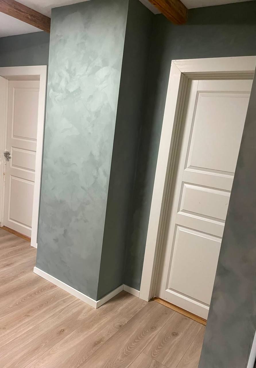 #18 Olive Shadow limewash paint on a wall – customer project, photo 1