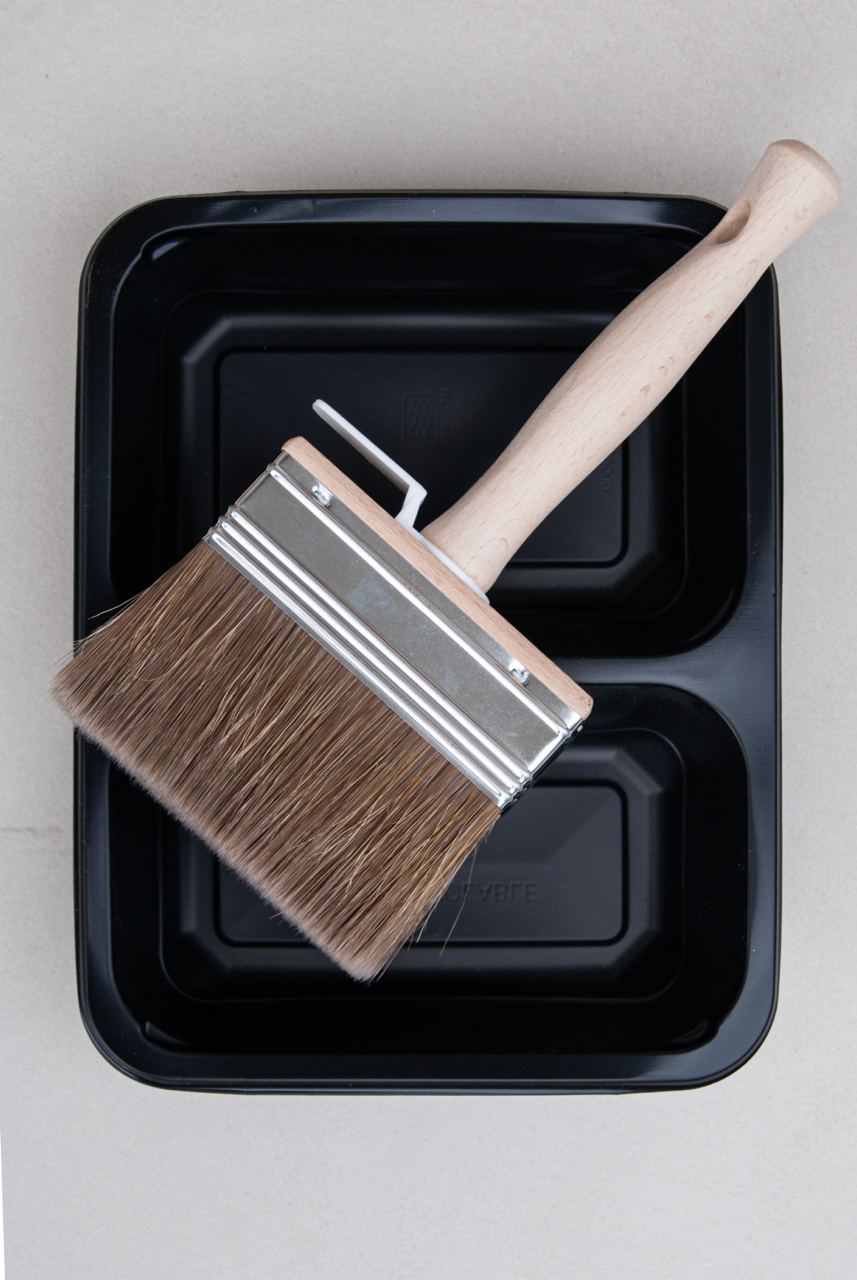 Twin-compartment Limewash tray seen from above