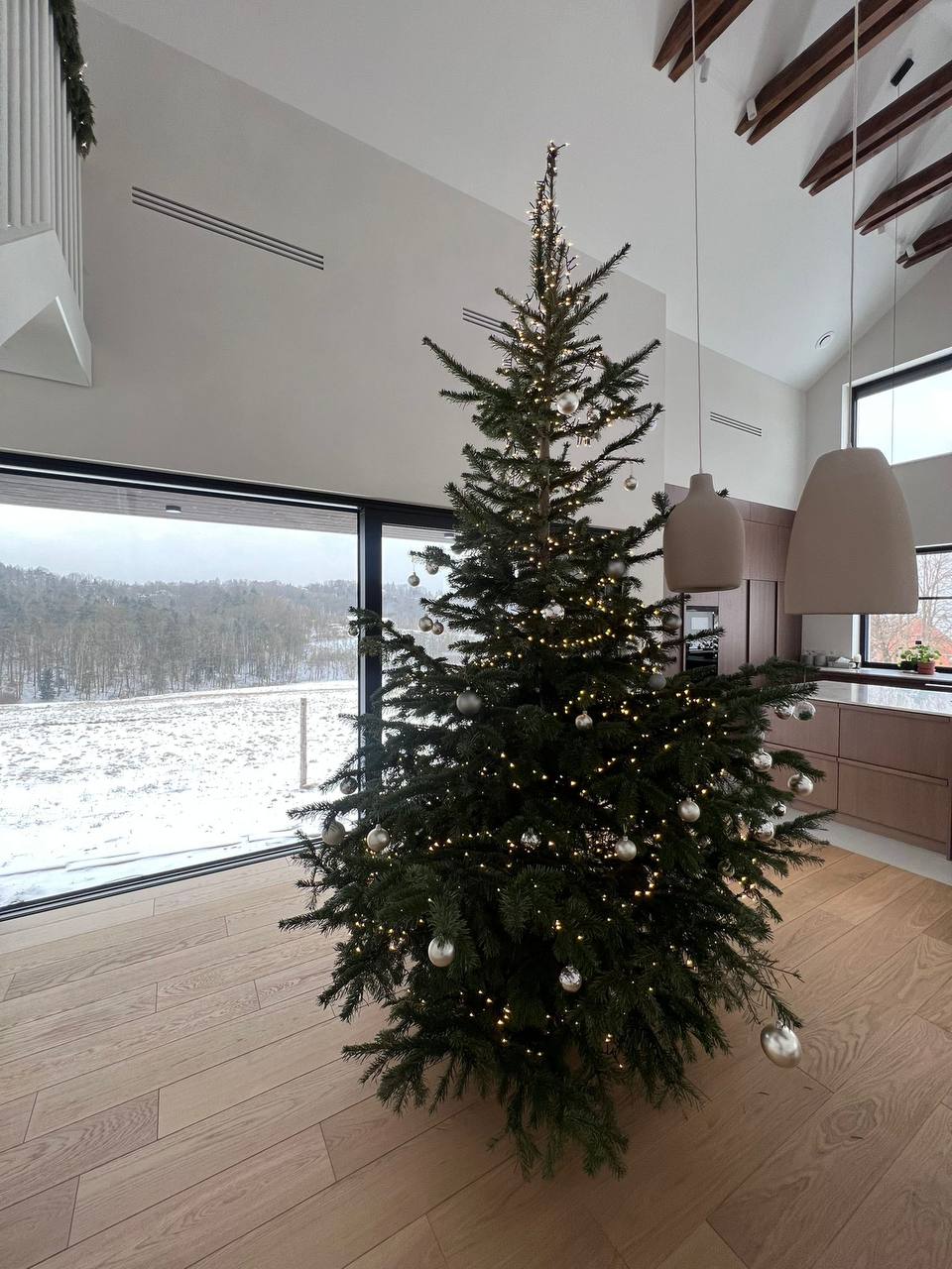 #28 Almond Linen – Limewash Paint